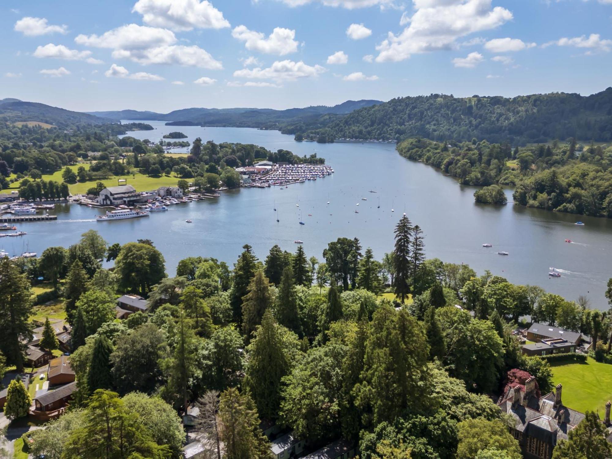 Forest Pines Lodge Боунес он Уиндърмиър Екстериор снимка